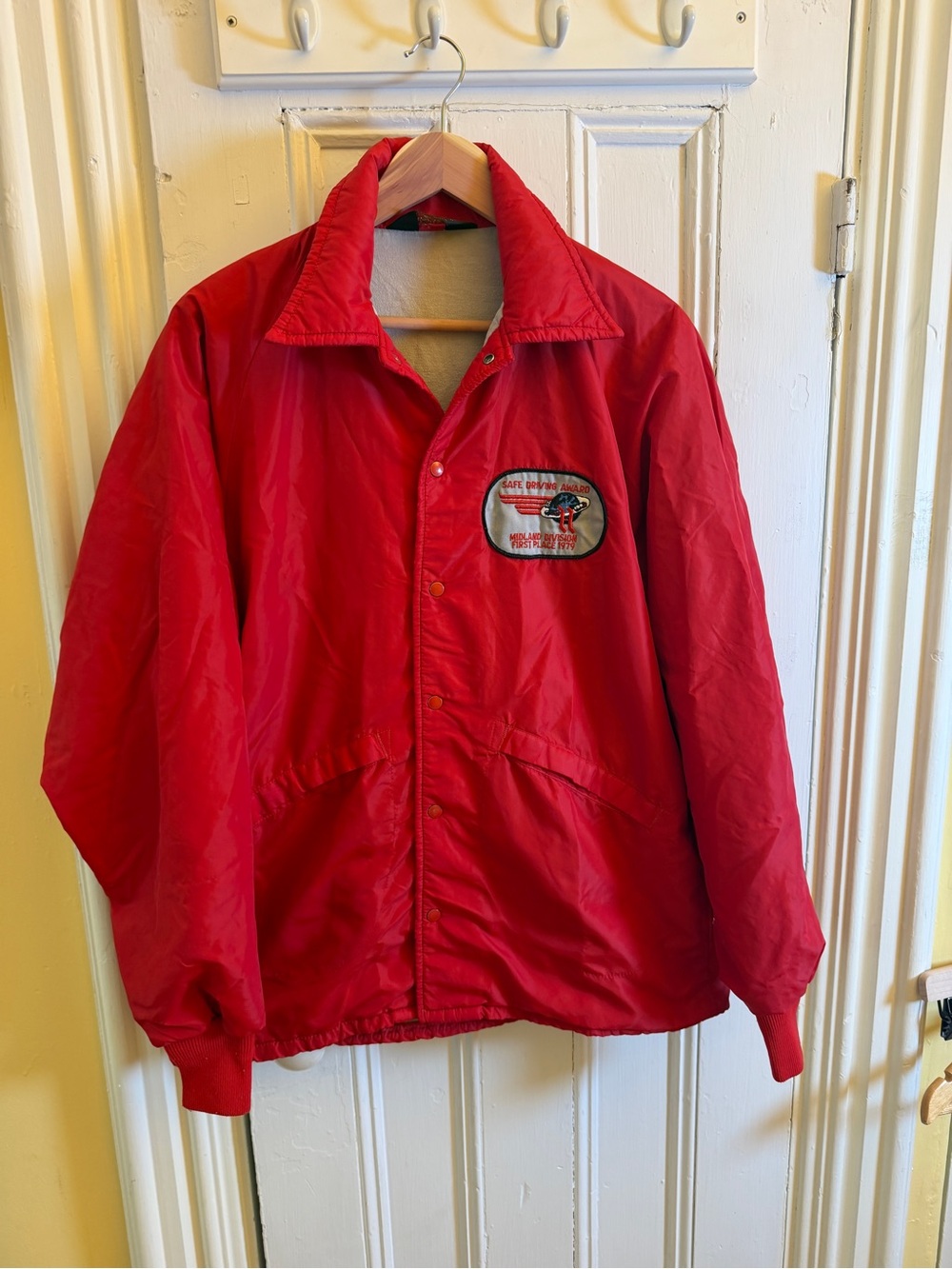 Vintage Pla-Jac Dunbrooke Red Coach Jacket Safe Driving Award Patch USA 44-46 L